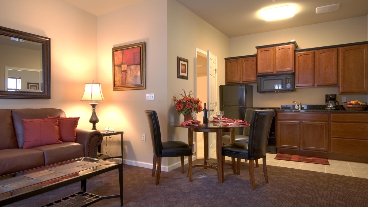 One Bedroom Suite | Stratford Suites